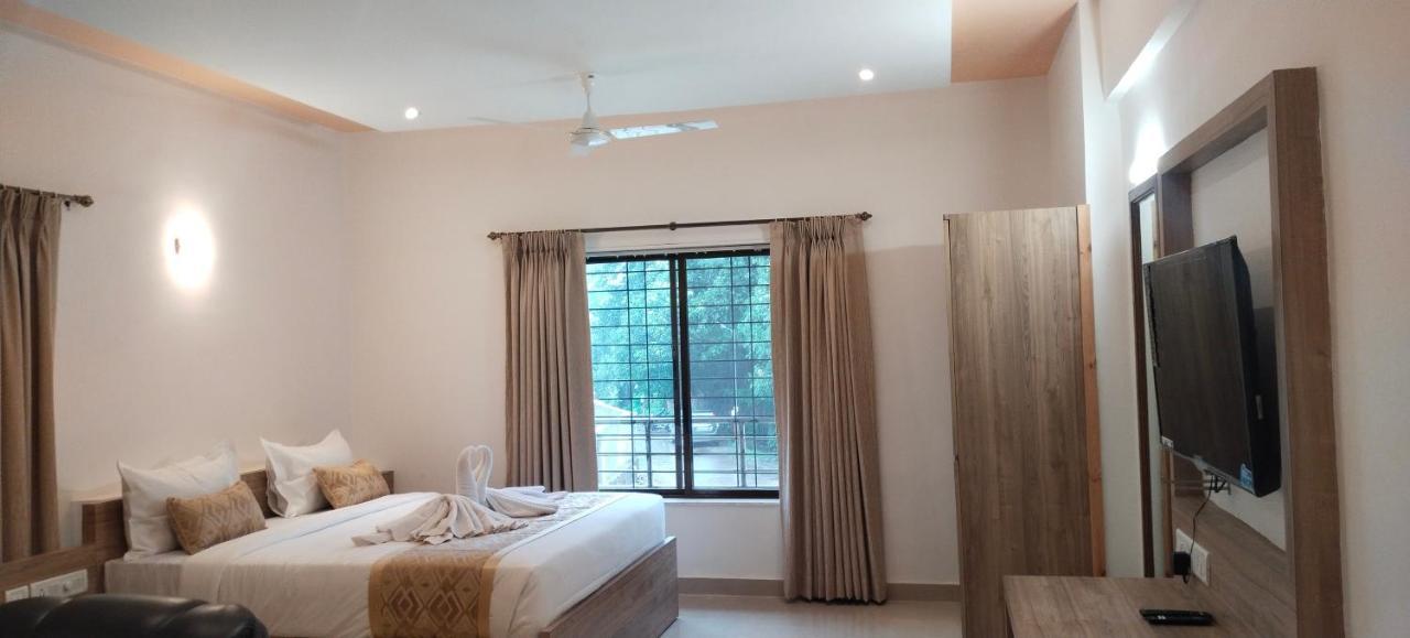 Doves-Kohinoor Exotica Hotel Lonavala Kültér fotó